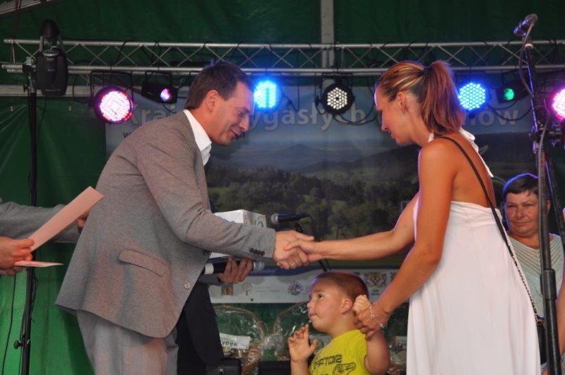 Szczepili drzewka i układali ikebany z kwiatów