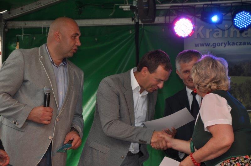Szczepili drzewka i układali ikebany z kwiatów