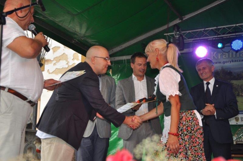 Szczepili drzewka i układali ikebany z kwiatów