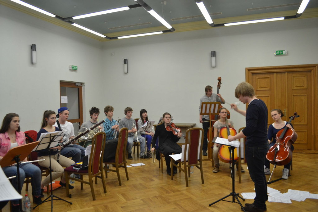 Młodzież Tworzy Musical w Parku Miejskim