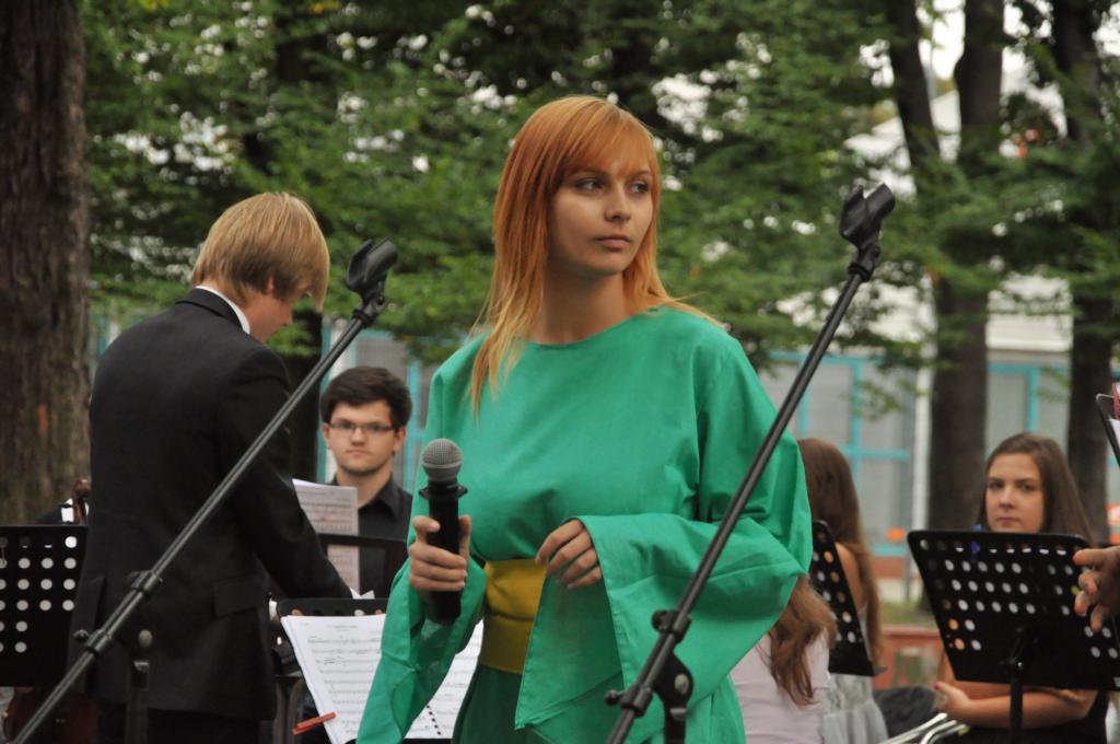 Pochwalili się musicalem w parku