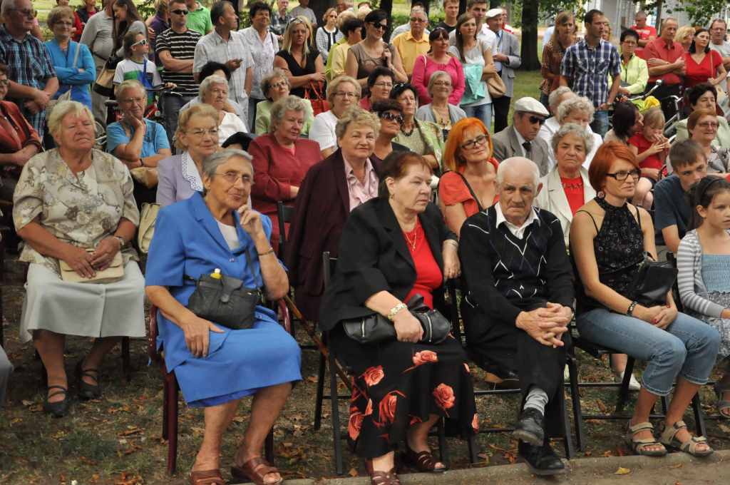 Pochwalili się musicalem w parku