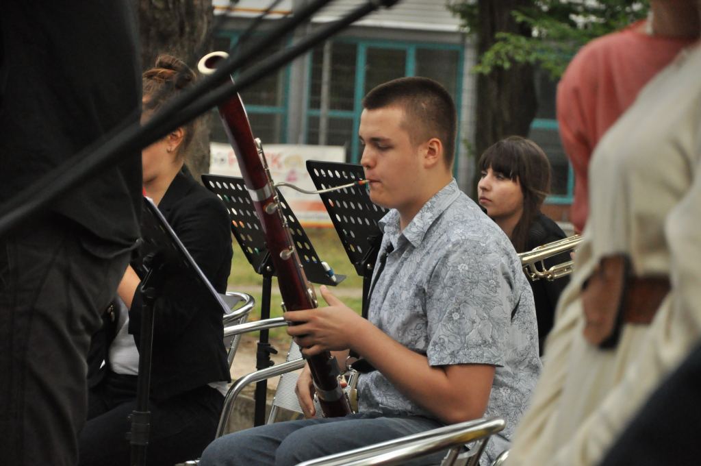 Pochwalili się musicalem w parku