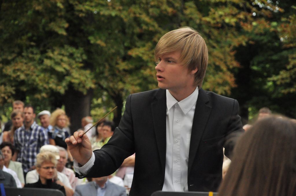Pochwalili się musicalem w parku