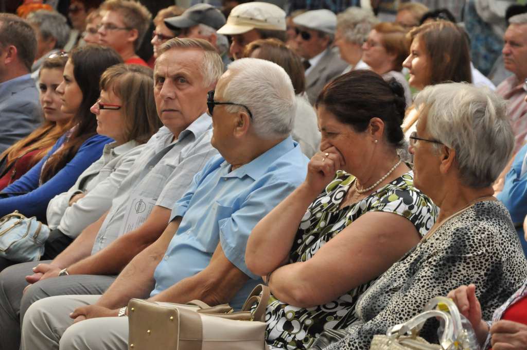 Pochwalili się musicalem w parku