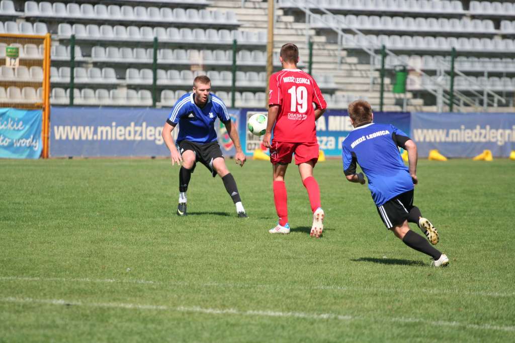 Juniorzy Miedzi sprawdzili formę starszych kolegów