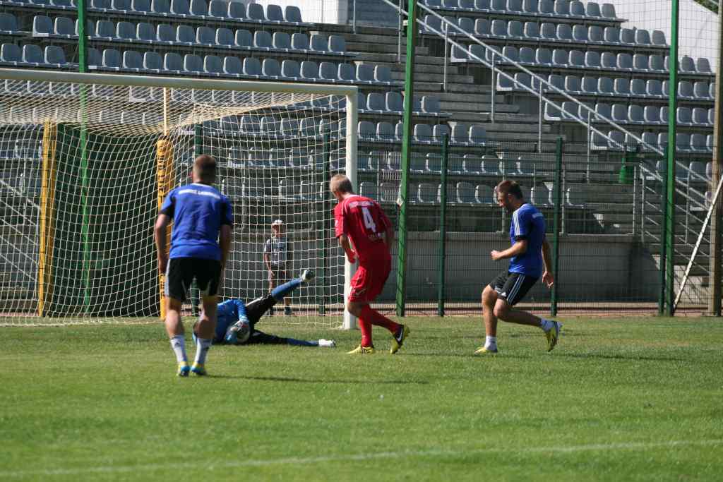 Juniorzy Miedzi sprawdzili formę starszych kolegów