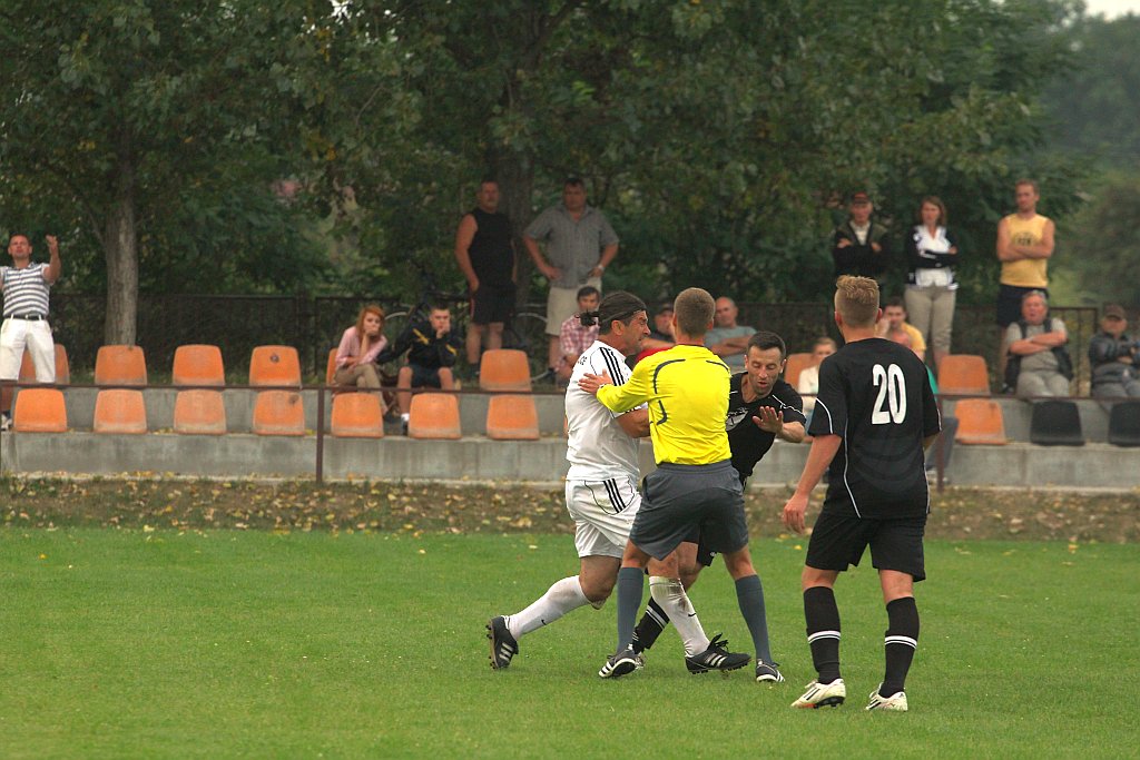 Okręgówka: Czarni - Iskra 1:2