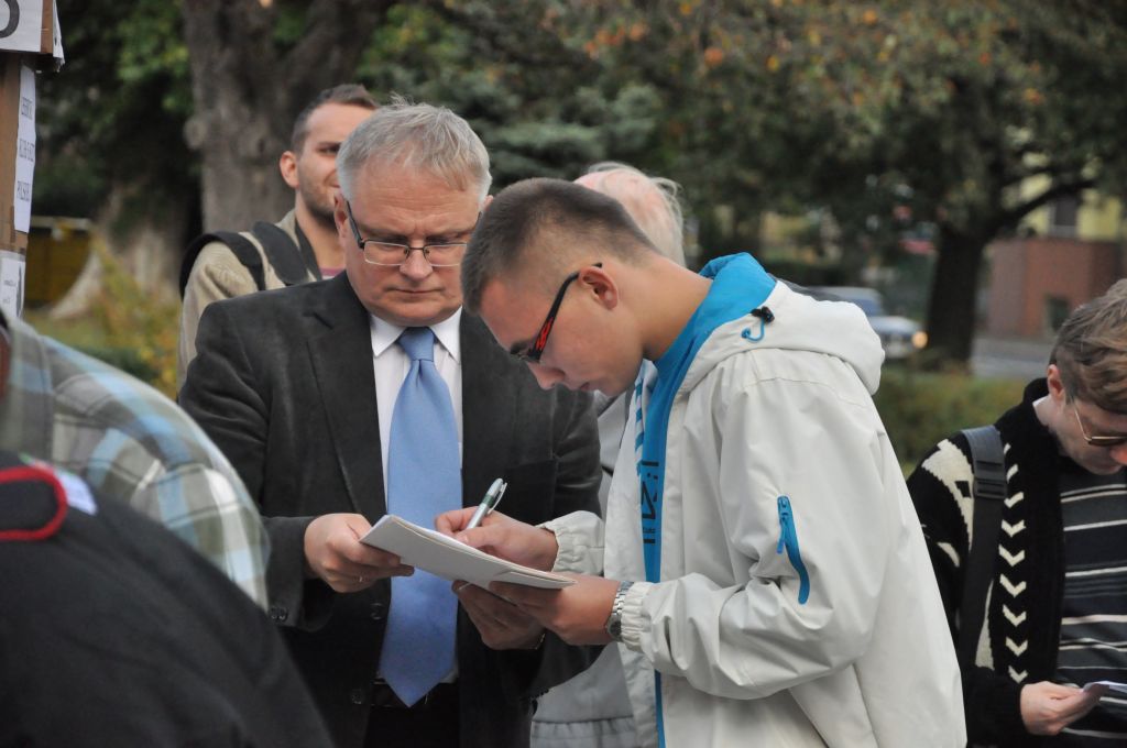 Chcą pozbyć się pomnika z Placu Słowiańskiego