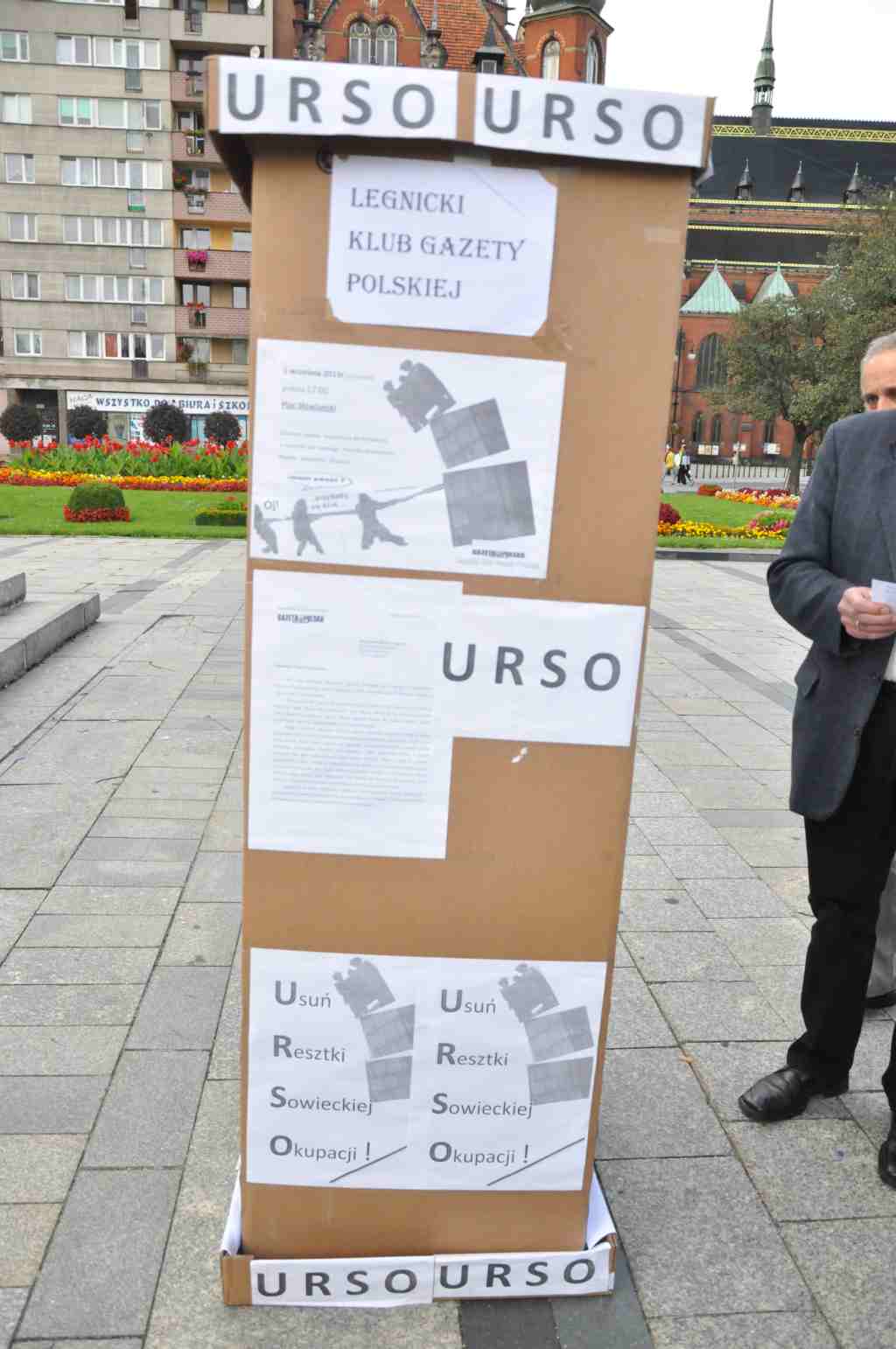 Chcą pozbyć się pomnika z Placu Słowiańskiego