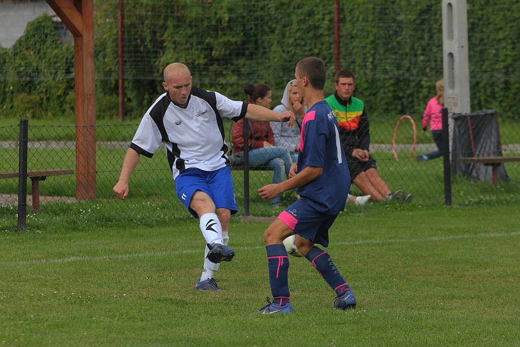 Klasa A: Albatros - Przyszłość 0:0