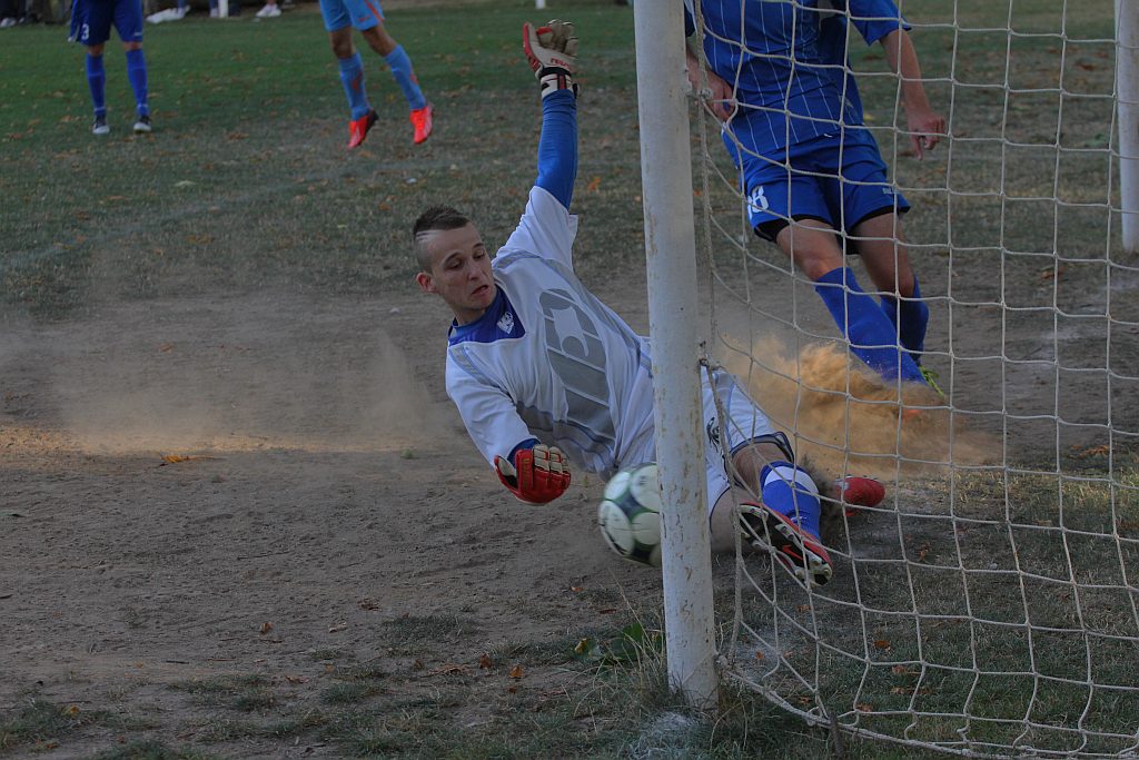 Okręgówka: KS Legnickie Pole - Konfeks 0:5