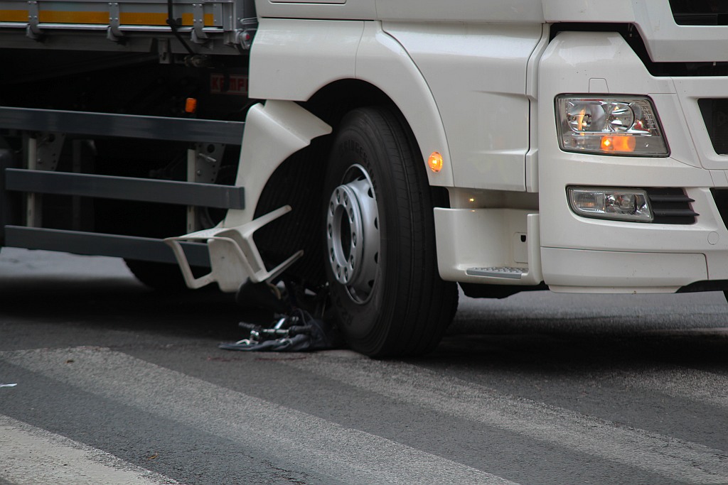 Potrącenie rowerzystki na Jaworzyńskiej