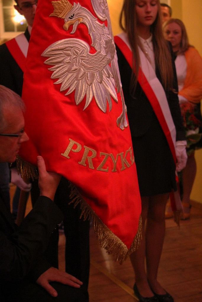 Uroczystość nadania i poświęcenia sztandaru szkoły