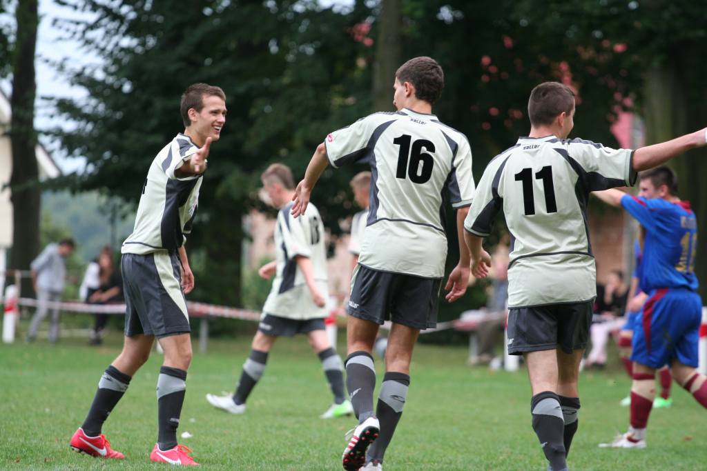 PP: KS Legnickie Pole - Konfeks 1:4