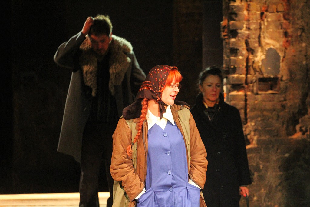 Madonna, Księżyc i pies