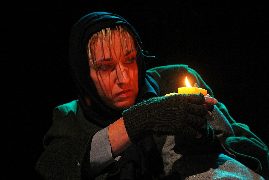 Madonna, Księżyc i pies