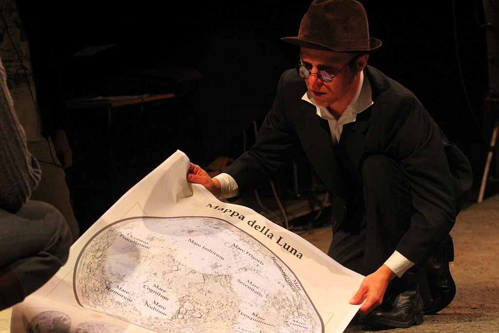 Madonna, Księżyc i pies