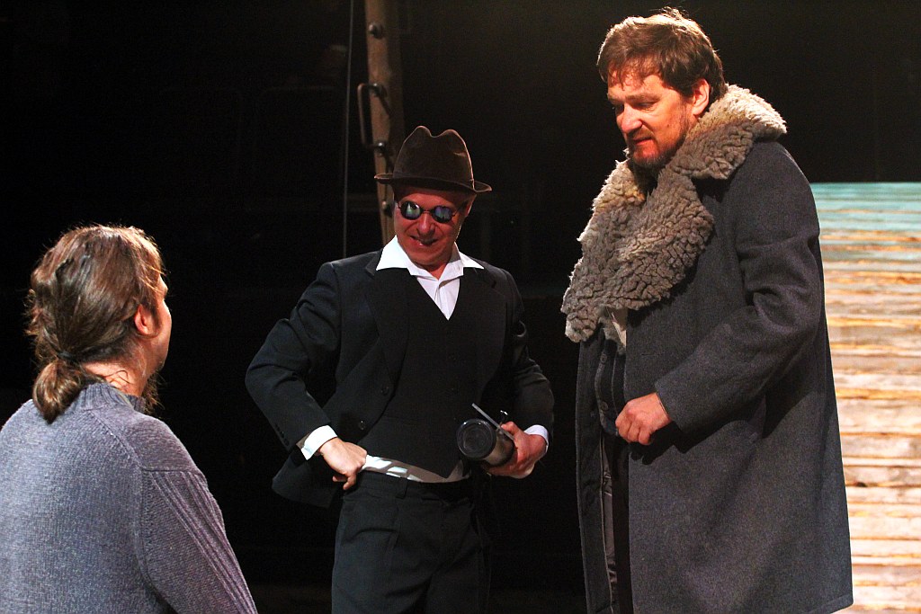 Madonna, Księżyc i pies