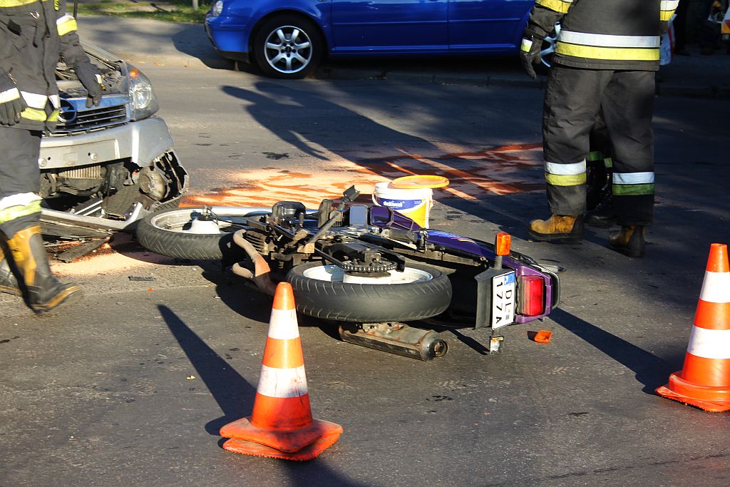 Wypadek na Jaworzyńskiej. Ranny motocyklista