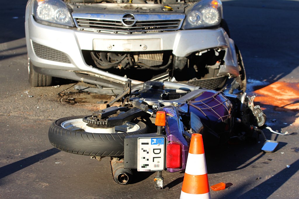 Wypadek na Jaworzyńskiej. Ranny motocyklista