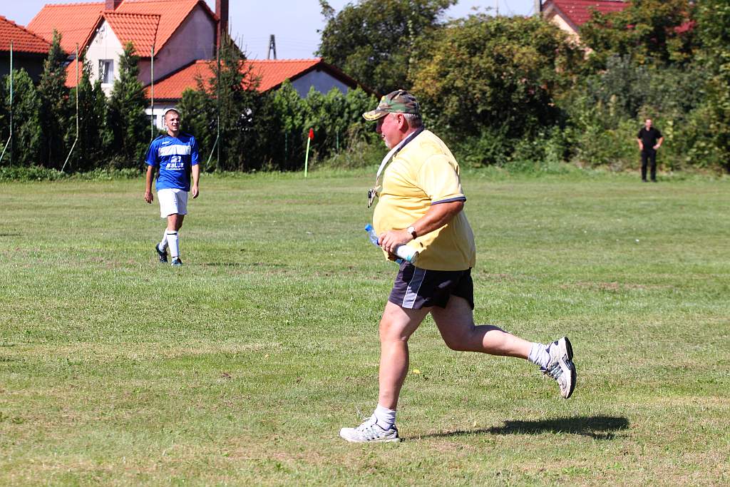 Klasa B: Czarni - Victoria 4:0