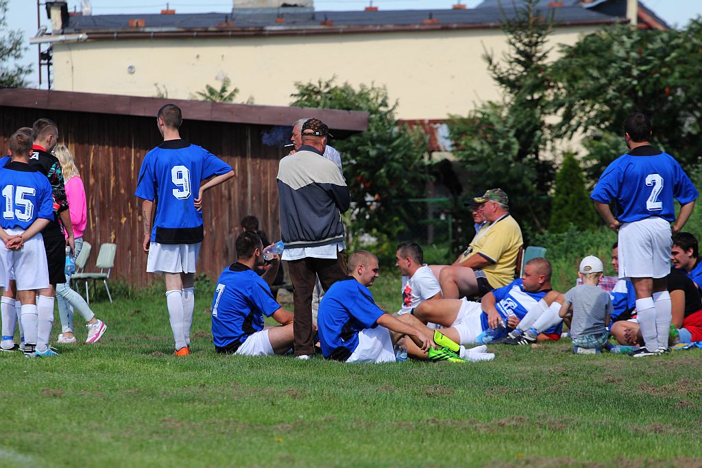 Klasa B: Czarni - Victoria 4:0