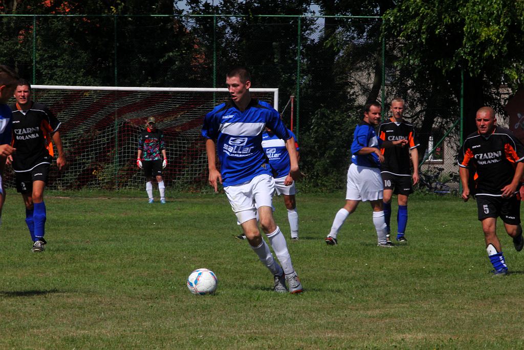 Klasa B: Czarni - Victoria 4:0