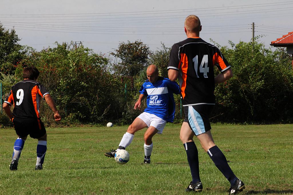 Klasa B: Czarni - Victoria 4:0