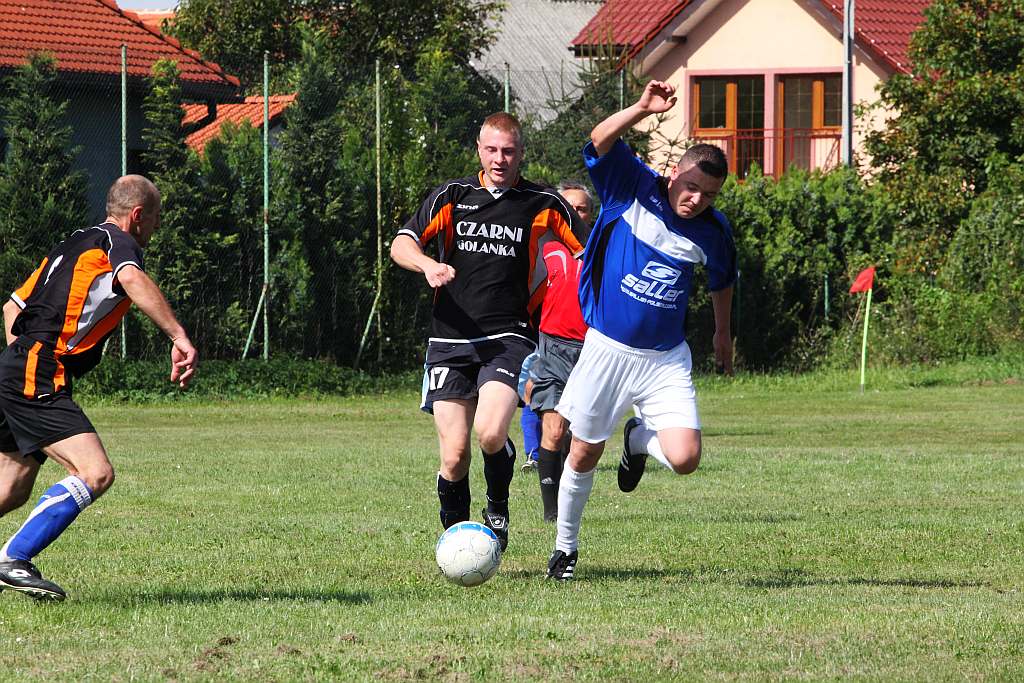 Klasa B: Czarni - Victoria 4:0
