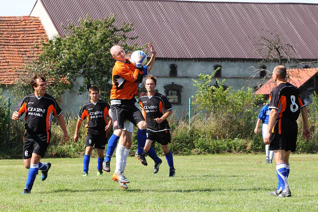 Klasa B: Czarni - Victoria 4:0
