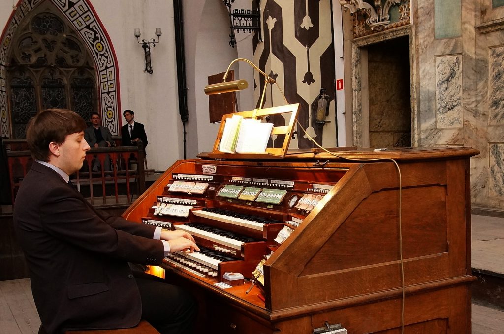 LCO: Wykład Urbaniaka i koncert laureatów konkursu