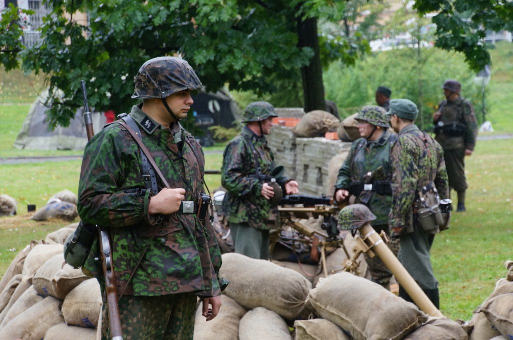 „Dwadzieścia lat po...” – wojskowe oddziały i militaria