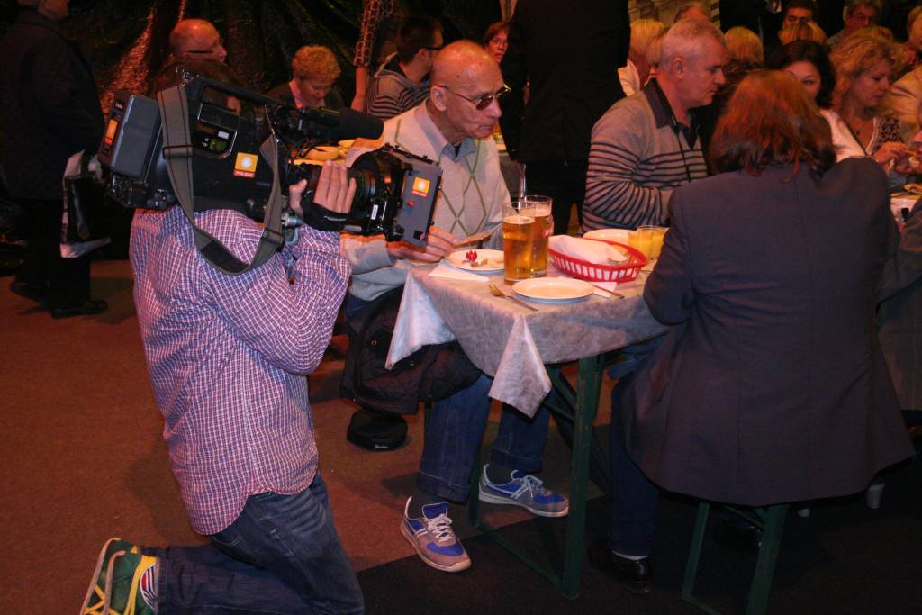 Usiedli razem przy wspólnym stole