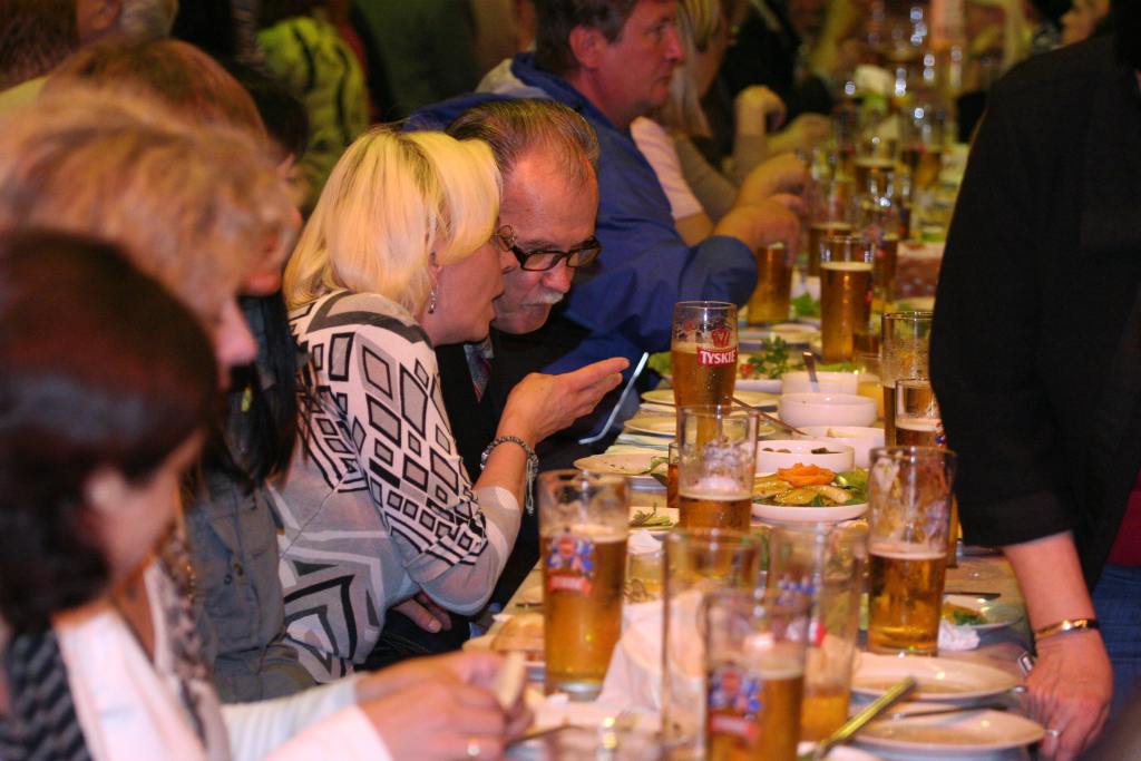 Usiedli razem przy wspólnym stole