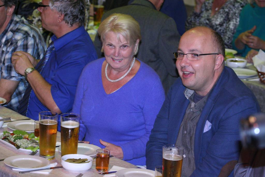 Usiedli razem przy wspólnym stole