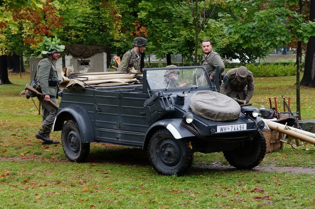 „Dwadzieścia lat po...” – wojskowe oddziały i militaria