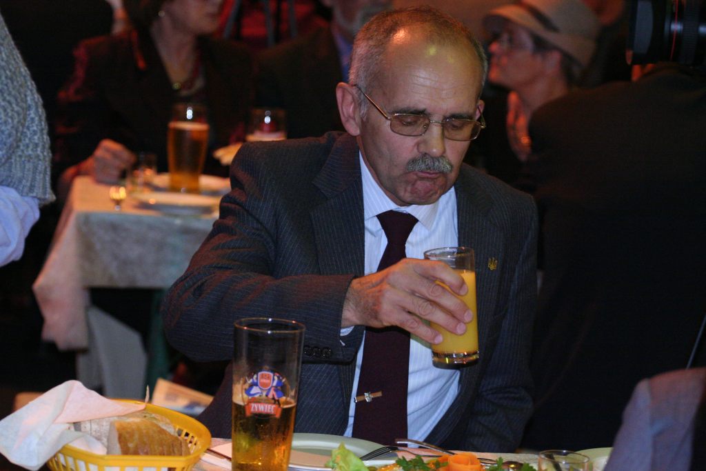 Usiedli razem przy wspólnym stole