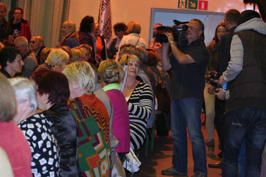 Usiedli razem przy wspólnym stole