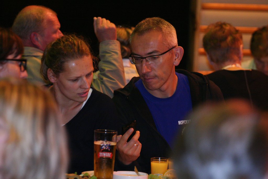 Usiedli razem przy wspólnym stole