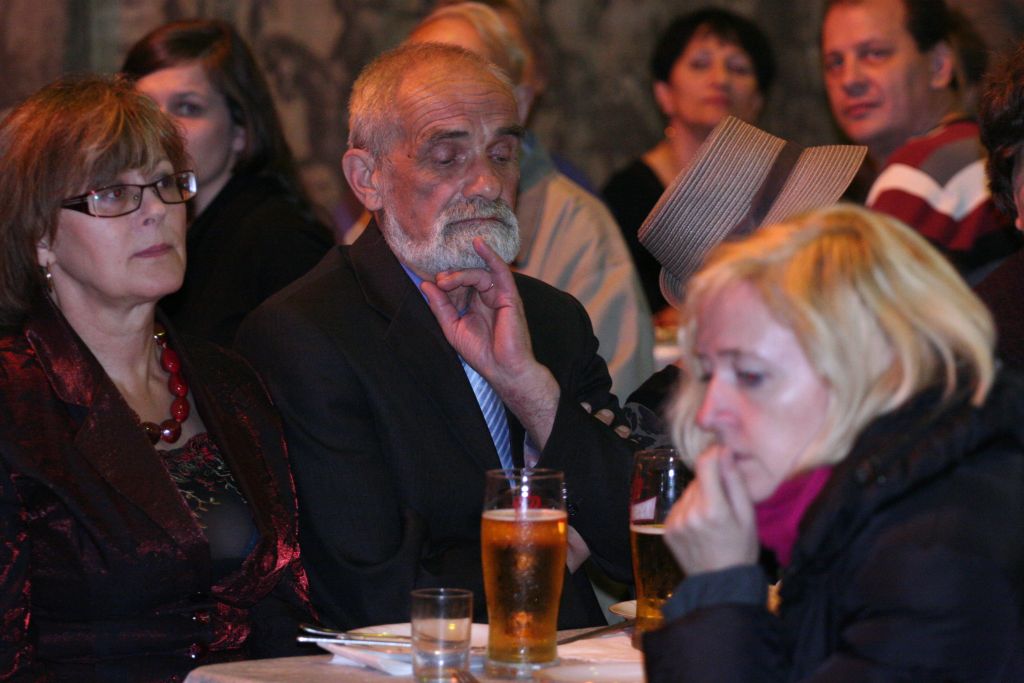 Usiedli razem przy wspólnym stole