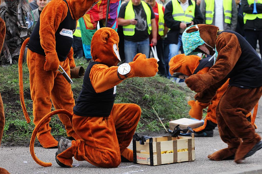 Ponad 100 tysięcy manifestantów w Warszawie