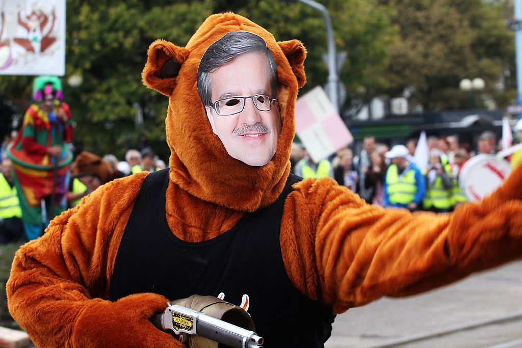 Ponad 100 tysięcy manifestantów w Warszawie