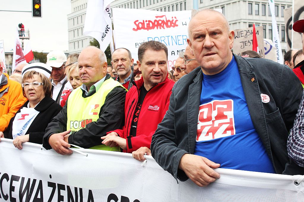 Ponad 100 tysięcy manifestantów w Warszawie