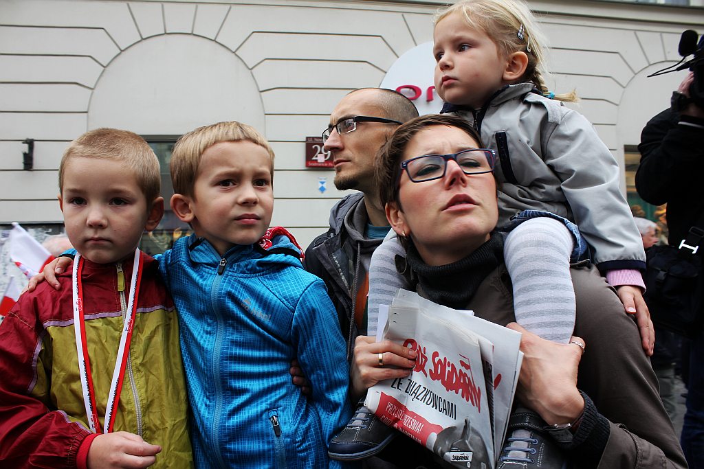 Ponad 100 tysięcy manifestantów w Warszawie
