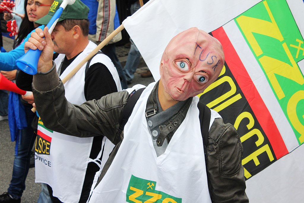 Ponad 100 tysięcy manifestantów w Warszawie