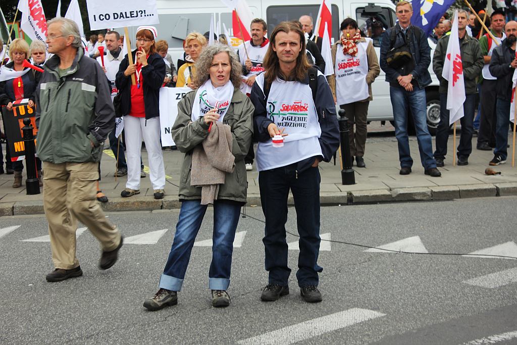 Ponad 100 tysięcy manifestantów w Warszawie