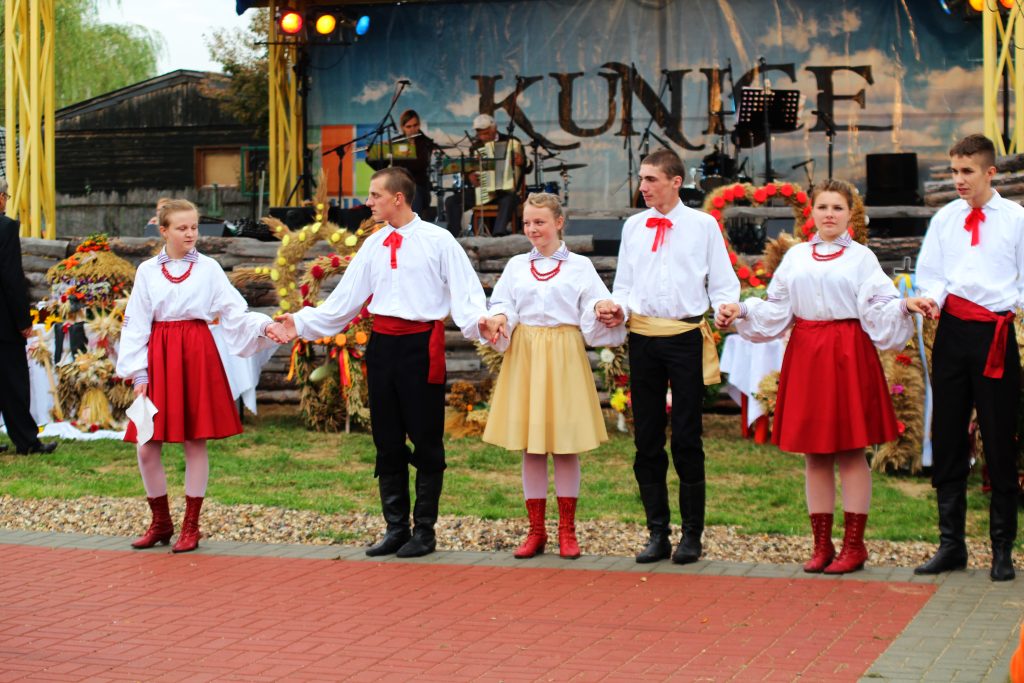 W Kunicach dziękowali za plony