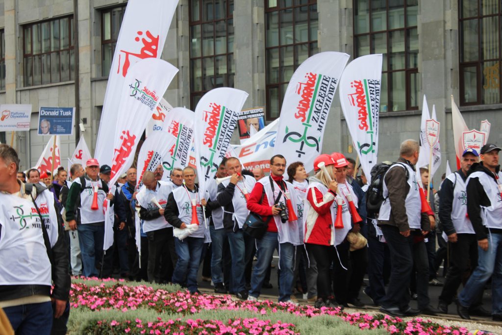 Ponad 100 tysięcy manifestantów w Warszawie