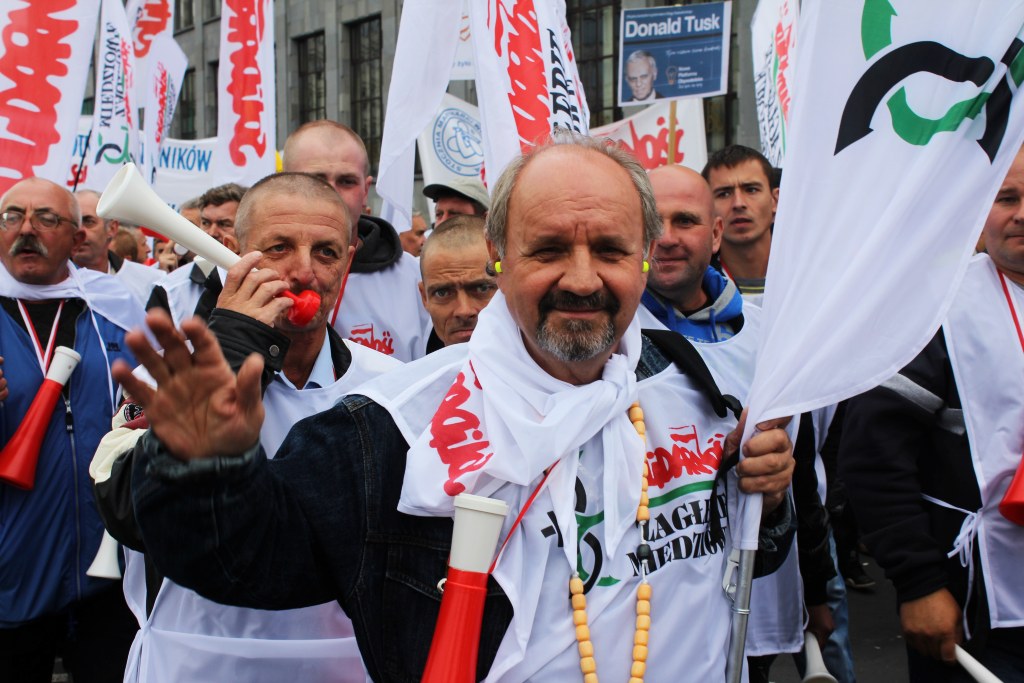 Ponad 100 tysięcy manifestantów w Warszawie